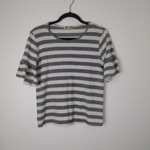 Pleione ruffle sleeve top